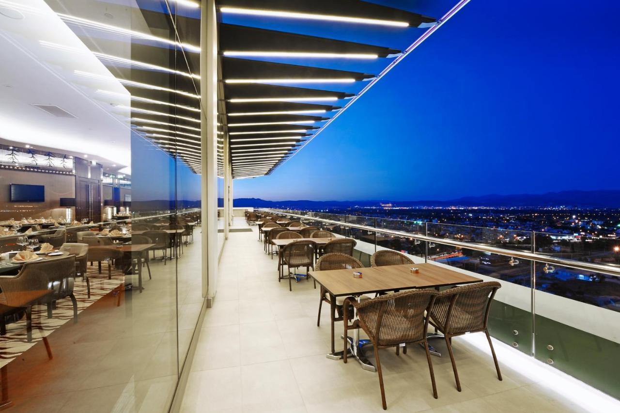 Crowne Plaza Bursa Convention Center & Thermal Spa By Ihg Exteriér fotografie The 360° Sky Lounge