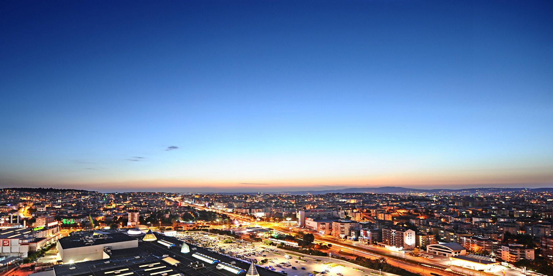 Crowne Plaza Bursa Convention Center & Thermal Spa By Ihg Exteriér fotografie View of the city at night